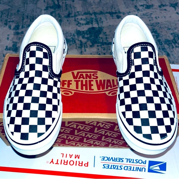 🔥SOLD🔥 Vans Checkerboard Slip-On (Blk/Wt), Size Wmns 4.5 / Youth Size 3:$40 - Picture 4 of 11